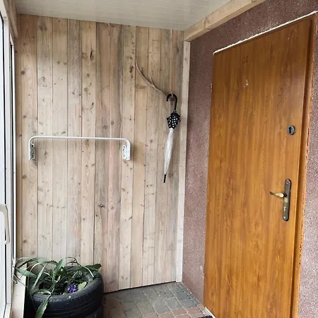 Kaszuby, Z Alpakami- Z Lazienka