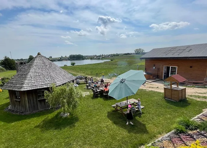 Kaszuby, Z Alpakami- Z Lazienka