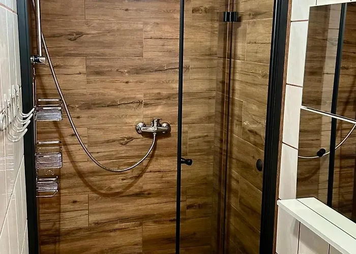 Kaszuby, Z Alpakami- Z Lazienka * Dzierzazno