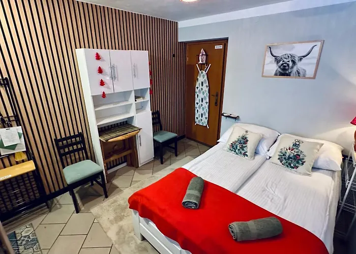 Kaszuby, Z Alpakami- Z Lazienka